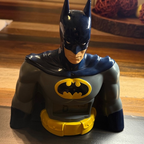Batman Digital Clock - Picture 3 of 5